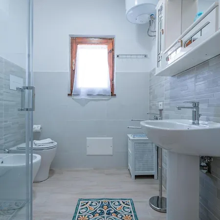 In San Giovanni Βίλα *